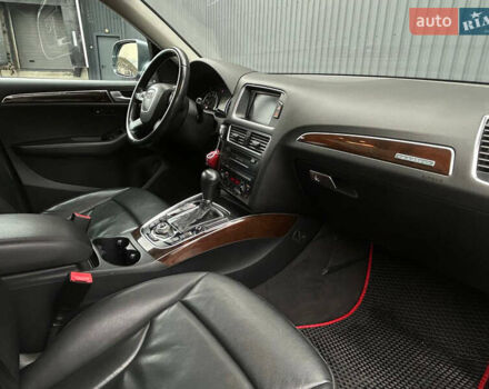 Серый Ауди Ку 5, объемом двигателя 1.98 л и пробегом 265 тыс. км за 11000 $, фото 2 на Automoto.ua