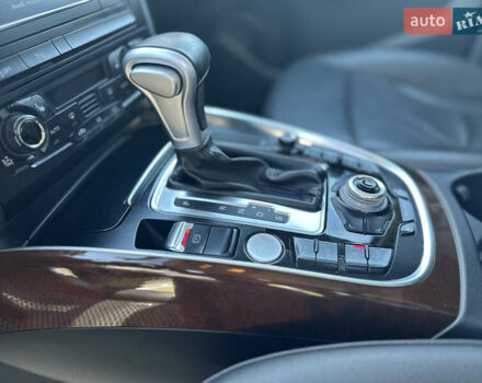 Серый Ауди Ку 5, объемом двигателя 1.98 л и пробегом 167 тыс. км за 15000 $, фото 20 на Automoto.ua