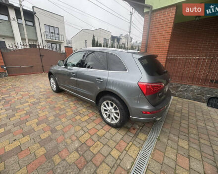Сірий Ауді Ку 5, об'ємом двигуна 2 л та пробігом 263 тис. км за 11850 $, фото 3 на Automoto.ua