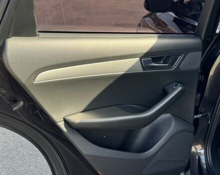 Сірий Ауді Ку 5, об'ємом двигуна 2 л та пробігом 217 тис. км за 14000 $, фото 22 на Automoto.ua