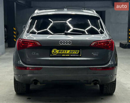 Серый Ауди Ку 5, объемом двигателя 1.98 л и пробегом 200 тыс. км за 12400 $, фото 4 на Automoto.ua