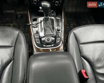 Серый Ауди Ку 5, объемом двигателя 1.98 л и пробегом 200 тыс. км за 12400 $, фото 10 на Automoto.ua