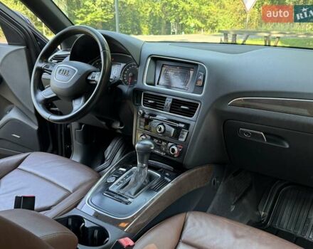 Сірий Ауді Ку 5, об'ємом двигуна 2 л та пробігом 220 тис. км за 13950 $, фото 67 на Automoto.ua