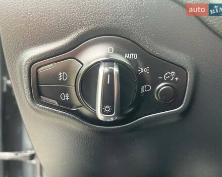 Сірий Ауді Ку 5, об'ємом двигуна 2 л та пробігом 221 тис. км за 12600 $, фото 26 на Automoto.ua