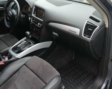 Сірий Ауді Ку 5, об'ємом двигуна 2 л та пробігом 270 тис. км за 16700 $, фото 12 на Automoto.ua