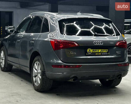 Серый Ауди Ку 5, объемом двигателя 1.98 л и пробегом 200 тыс. км за 12400 $, фото 3 на Automoto.ua