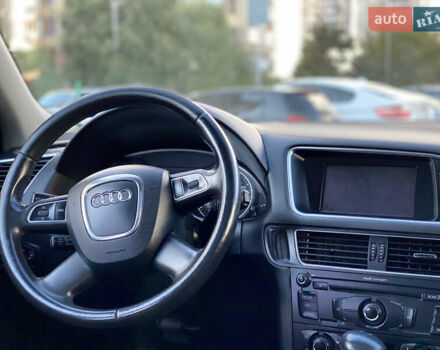 Ауди Ку 5 2012 в Киеве на Automoto.ua Серый Ауди Ку 5, объемом двигателя 2 л и пробегом 221 тыс. км за 13699 $, фото 20 на Automoto.ua