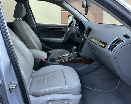 Сірий Ауді Ку 5, об'ємом двигуна 2 л та пробігом 205 тис. км за 14500 $, фото 15 на Automoto.ua