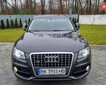 Серый Ауди Ку 5, объемом двигателя 1.97 л и пробегом 206 тыс. км за 15999 $, фото 1 на Automoto.ua