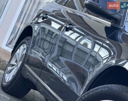 Сірий Ауді Ку 5, об'ємом двигуна 2 л та пробігом 220 тис. км за 12750 $, фото 20 на Automoto.ua