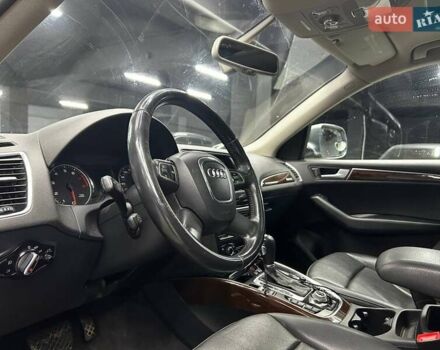 Серый Ауди Ку 5, объемом двигателя 1.98 л и пробегом 200 тыс. км за 12400 $, фото 18 на Automoto.ua