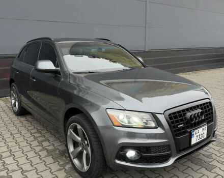 Серый Ауди Ку 5, объемом двигателя 3.2 л и пробегом 240 тыс. км за 11500 $, фото 1 на Automoto.ua