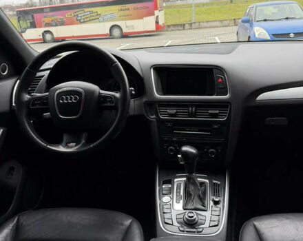 Серый Ауди Ку 5, объемом двигателя 3.2 л и пробегом 240 тыс. км за 11500 $, фото 46 на Automoto.ua