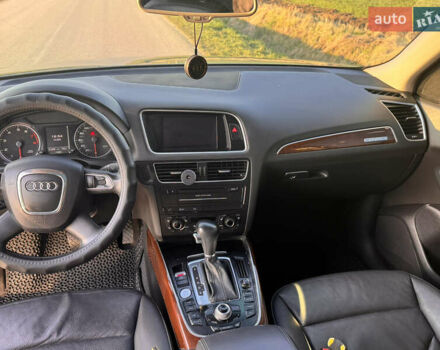 Серый Ауди Ку 5, объемом двигателя 1.98 л и пробегом 225 тыс. км за 12800 $, фото 9 на Automoto.ua