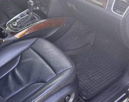 Серый Ауди Ку 5, объемом двигателя 1.98 л и пробегом 225 тыс. км за 12800 $, фото 1 на Automoto.ua