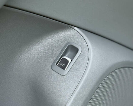 Сірий Ауді Ку 5, об'ємом двигуна 2 л та пробігом 246 тис. км за 11900 $, фото 21 на Automoto.ua