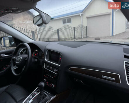Сірий Ауді Ку 5, об'ємом двигуна 2 л та пробігом 175 тис. км за 15000 $, фото 54 на Automoto.ua