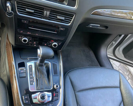 Сірий Ауді Ку 5, об'ємом двигуна 2 л та пробігом 140 тис. км за 11900 $, фото 11 на Automoto.ua