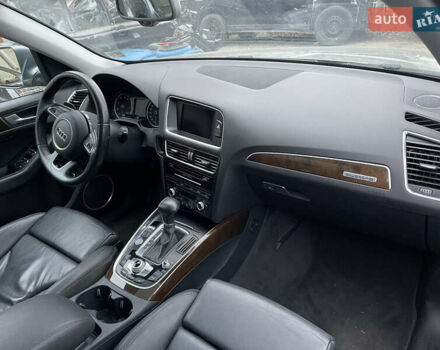 Сірий Ауді Ку 5, об'ємом двигуна 3 л та пробігом 223 тис. км за 10500 $, фото 11 на Automoto.ua