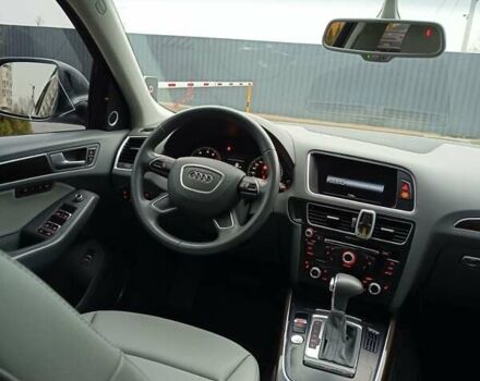 Сірий Ауді Ку 5, об'ємом двигуна 2 л та пробігом 260 тис. км за 13999 $, фото 30 на Automoto.ua