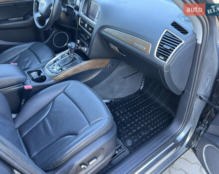Серый Ауди Ку 5, объемом двигателя 1.98 л и пробегом 201 тыс. км за 14990 $, фото 37 на Automoto.ua
