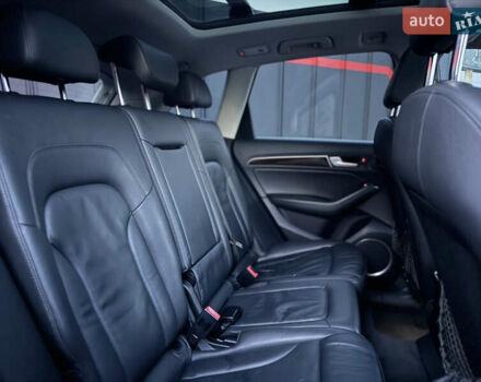 Серый Ауди Ку 5, объемом двигателя 2 л и пробегом 187 тыс. км за 12900 $, фото 29 на Automoto.ua