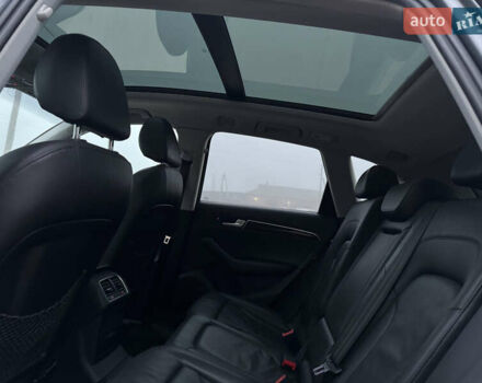 Сірий Ауді Ку 5, об'ємом двигуна 2 л та пробігом 175 тис. км за 15000 $, фото 43 на Automoto.ua