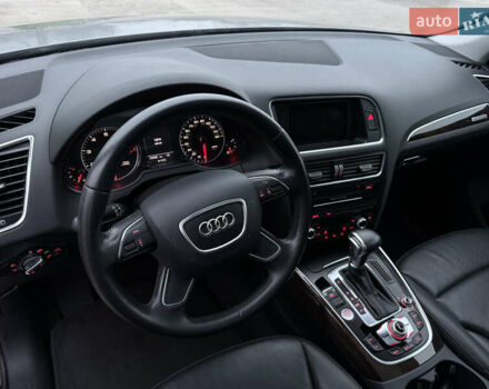 Сірий Ауді Ку 5, об'ємом двигуна 2 л та пробігом 175 тис. км за 15000 $, фото 37 на Automoto.ua