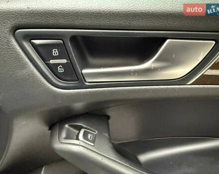 Серый Ауди Ку 5, объемом двигателя 2 л и пробегом 252 тыс. км за 13250 $, фото 10 на Automoto.ua