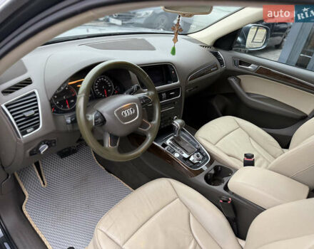 Сірий Ауді Ку 5, об'ємом двигуна 2 л та пробігом 240 тис. км за 12999 $, фото 9 на Automoto.ua