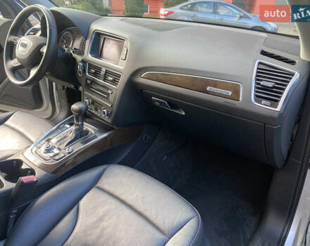 Серый Ауди Ку 5, объемом двигателя 2 л и пробегом 140 тыс. км за 12500 $, фото 27 на Automoto.ua
