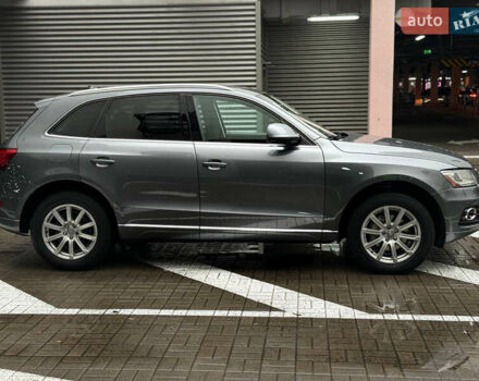 Серый Ауди Ку 5, объемом двигателя 2 л и пробегом 252 тыс. км за 13250 $, фото 3 на Automoto.ua