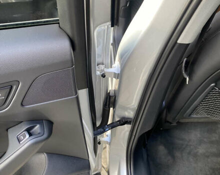 Сірий Ауді Ку 5, об'ємом двигуна 2 л та пробігом 140 тис. км за 11900 $, фото 34 на Automoto.ua