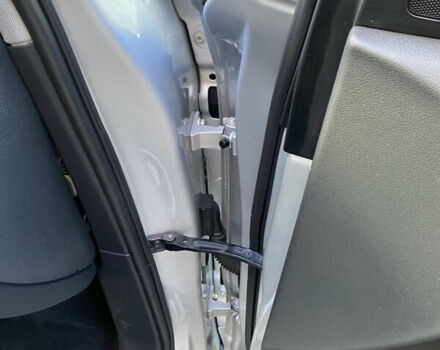 Сірий Ауді Ку 5, об'ємом двигуна 2 л та пробігом 140 тис. км за 11900 $, фото 35 на Automoto.ua