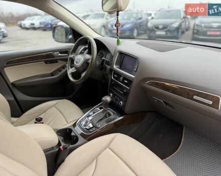 Сірий Ауді Ку 5, об'ємом двигуна 2 л та пробігом 240 тис. км за 12999 $, фото 10 на Automoto.ua