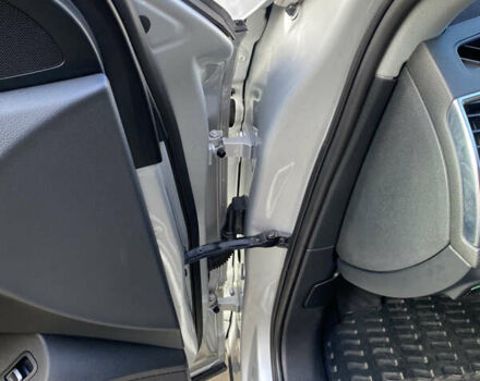 Серый Ауди Ку 5, объемом двигателя 2 л и пробегом 140 тыс. км за 12500 $, фото 36 на Automoto.ua