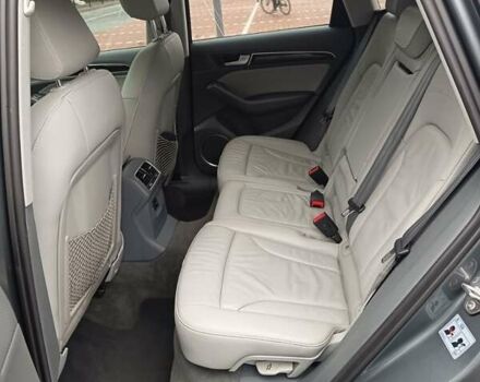 Сірий Ауді Ку 5, об'ємом двигуна 2 л та пробігом 260 тис. км за 13999 $, фото 22 на Automoto.ua