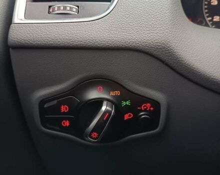 Сірий Ауді Ку 5, об'ємом двигуна 2 л та пробігом 260 тис. км за 13999 $, фото 37 на Automoto.ua