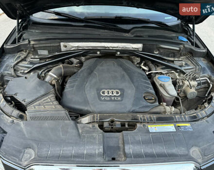 Серый Ауди Ку 5, объемом двигателя 2.97 л и пробегом 257 тыс. км за 19500 $, фото 21 на Automoto.ua