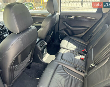 Сірий Ауді Ку 5, об'ємом двигуна 1.98 л та пробігом 202 тис. км за 16799 $, фото 19 на Automoto.ua