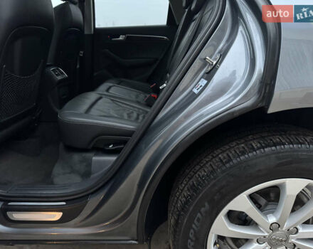 Сірий Ауді Ку 5, об'ємом двигуна 2 л та пробігом 175 тис. км за 15000 $, фото 41 на Automoto.ua