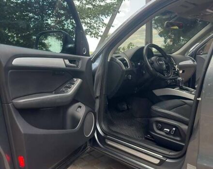 Сірий Ауді Ку 5, об'ємом двигуна 1.98 л та пробігом 137 тис. км за 18000 $, фото 17 на Automoto.ua