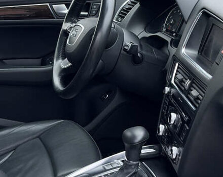 Серый Ауди Ку 5, объемом двигателя 1.98 л и пробегом 223 тыс. км за 12700 $, фото 23 на Automoto.ua