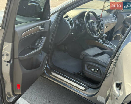 Серый Ауди Ку 5, объемом двигателя 1.98 л и пробегом 208 тыс. км за 16499 $, фото 8 на Automoto.ua