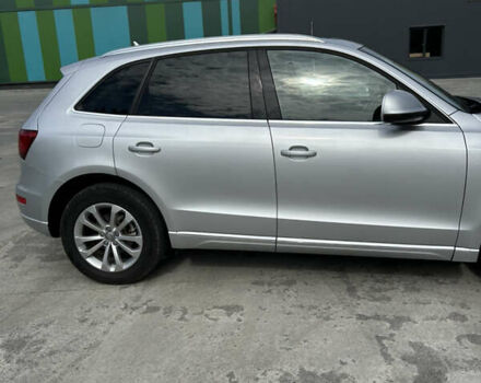 Серый Ауди Ку 5, объемом двигателя 1.98 л и пробегом 263 тыс. км за 12900 $, фото 4 на Automoto.ua