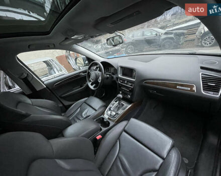 Сірий Ауді Ку 5, об'ємом двигуна 3 л та пробігом 223 тис. км за 10500 $, фото 10 на Automoto.ua