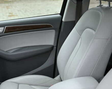 Сірий Ауді Ку 5, об'ємом двигуна 2 л та пробігом 246 тис. км за 11900 $, фото 30 на Automoto.ua