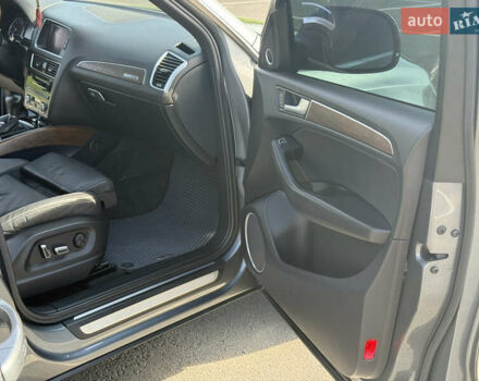 Серый Ауди Ку 5, объемом двигателя 1.98 л и пробегом 208 тыс. км за 16499 $, фото 19 на Automoto.ua