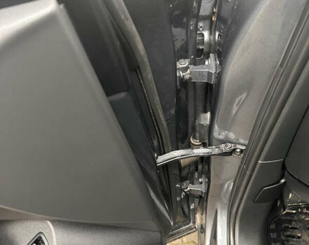 Серый Ауди Ку 5, объемом двигателя 2 л и пробегом 156 тыс. км за 13650 $, фото 15 на Automoto.ua