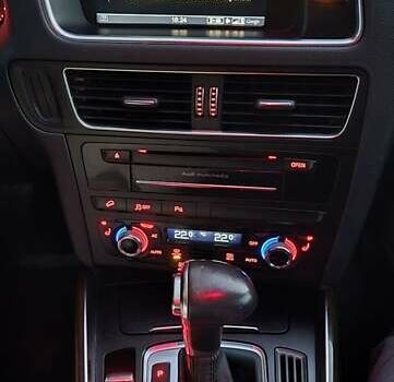 Ауди Ку 5 2014 в Владимир-Волынский на Automoto.ua Серый Ауди Ку 5, объемом двигателя 2 л и пробегом 280 тыс. км за 14500 $, фото 12 на Automoto.ua